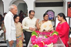 Celebrities Pay Homage to Mada Venkateswara Rao